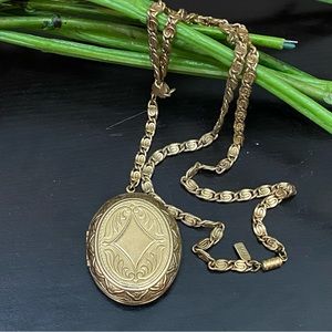 Vintage Signed 1928 Scroll Chain Link Gold-tone Locket Pendant 30” Necklace